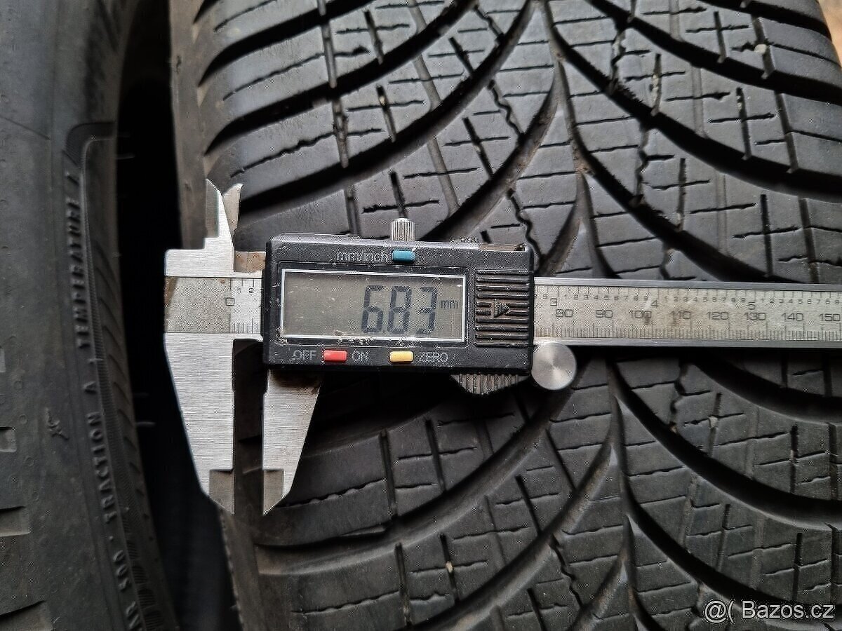 Zimní/celoroční pneumatiky Goodyear 215/65 R16 102H - 3