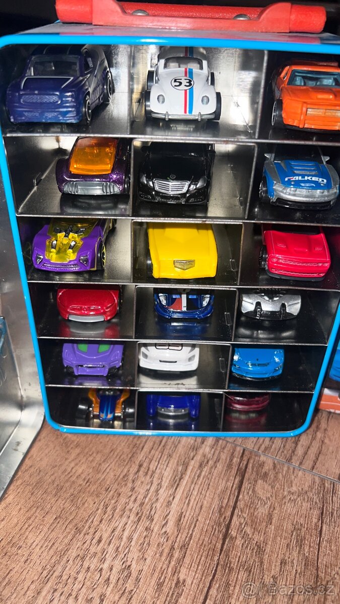 Hot Wheels kolekce + 2 kufříky – cca 20 ks - 3