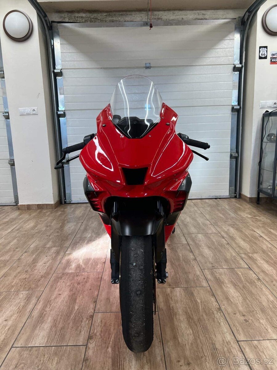 Honda CBR1000RR R SC82 okruhovka - 3