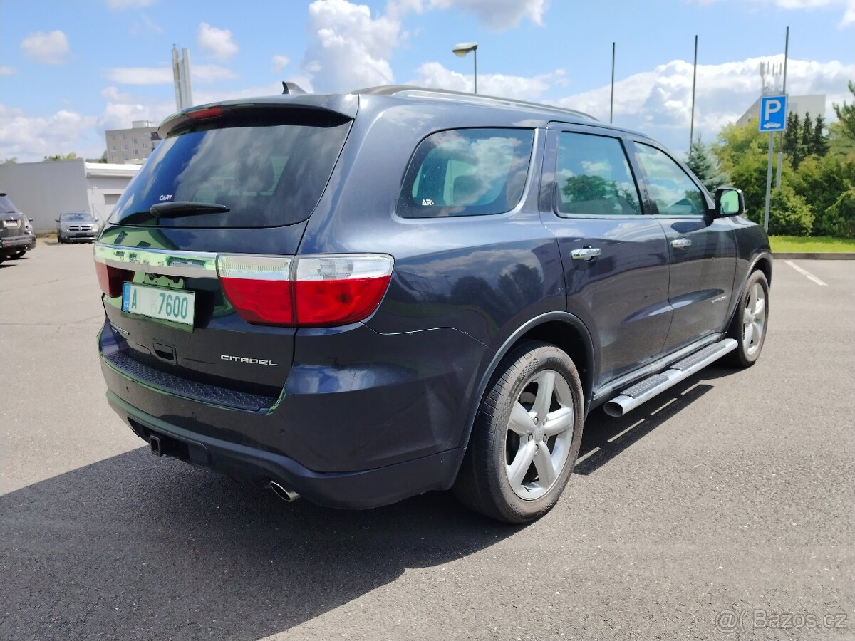 Dodge Durango Citadel, 5.7 HEMI, 7-mi místné, 4x4 - 3