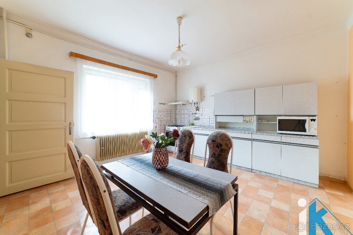 Rohový prostorný RD v Určicích - 3