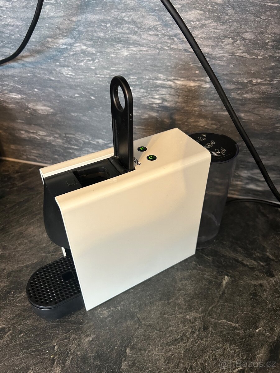 Kavovar Nespresso essenza mini piano - 3