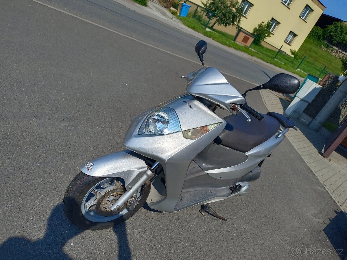 dylan 150 rv02 25tkm rv 2002 - 3