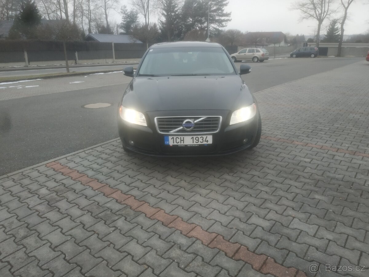 Prodám Volvo S80 D5 151 KW 2010 manuál - 3