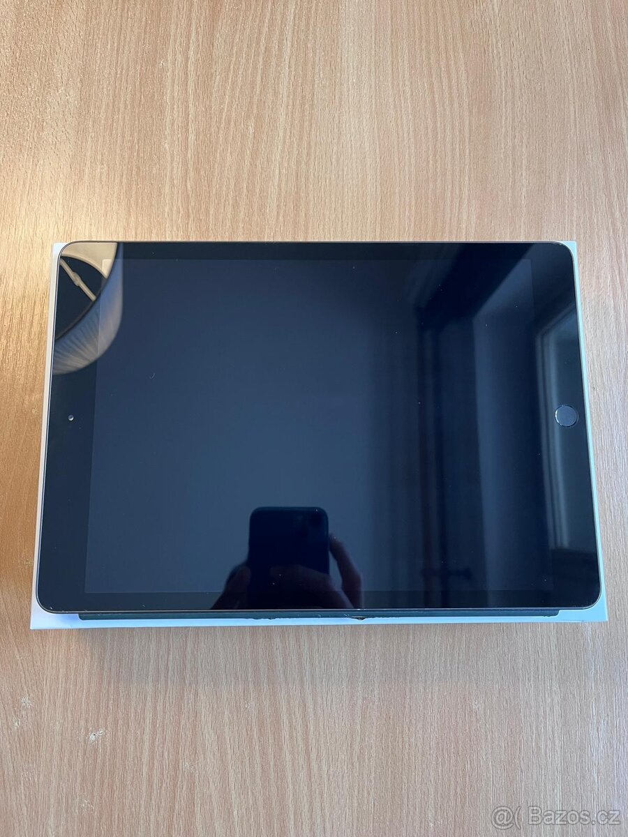 Apple iPad 8, 32 GB, Space Gray + pouzdro - 3