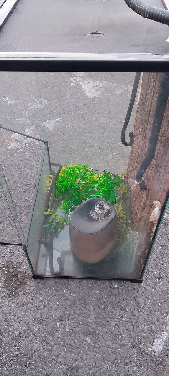 Prodám terárium příslušenství - 3