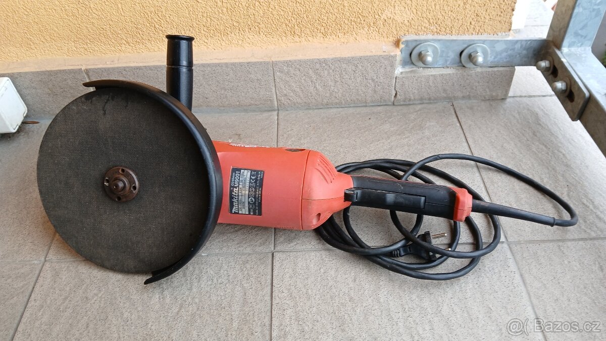Úhlová bruska Makita - 3