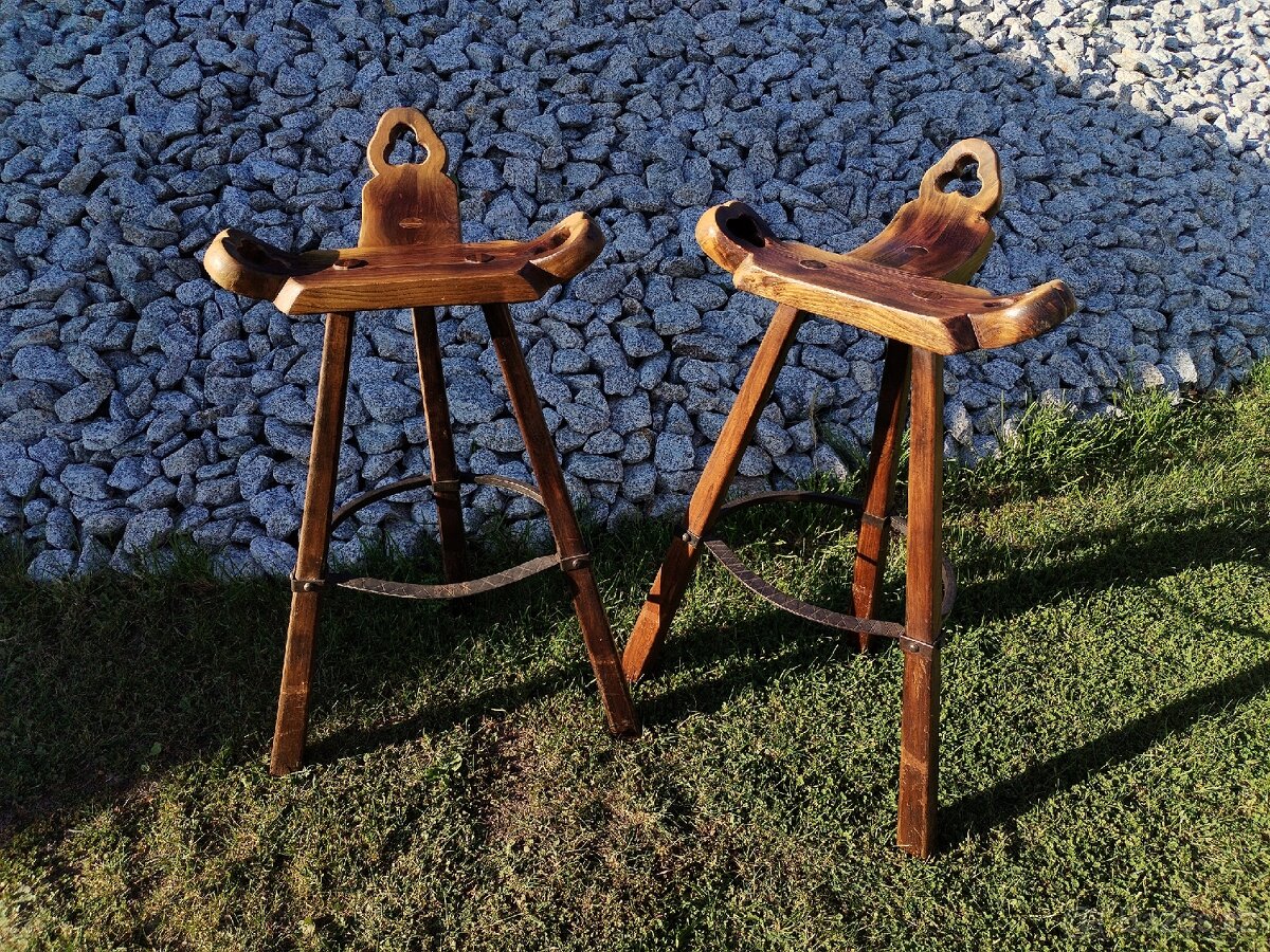 Dvě stylové,dřevěné,barové zidle - 3