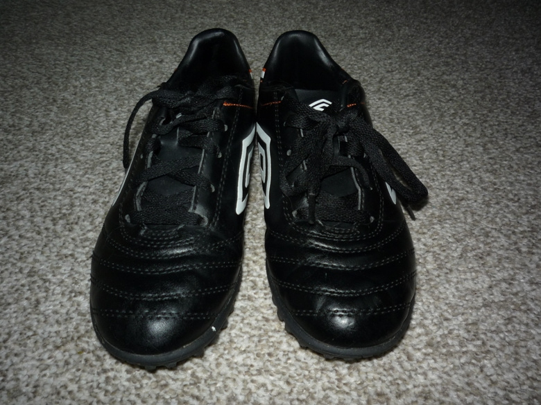 Turfy, tenisky Umbro vel 36,stélka 22cm - 3