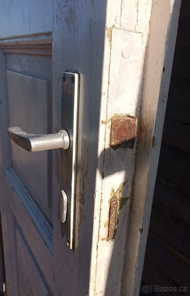 Staré dvoukřídlé dveře - 3