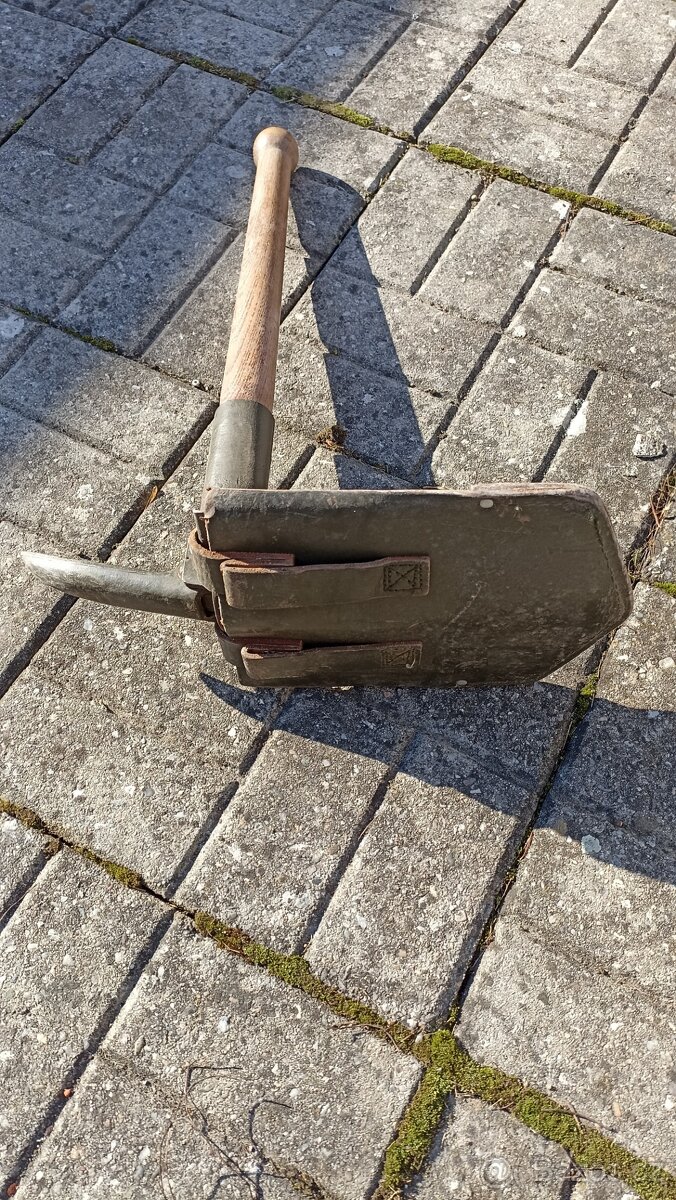 Lopatka polní vojenská r.1968 - 3