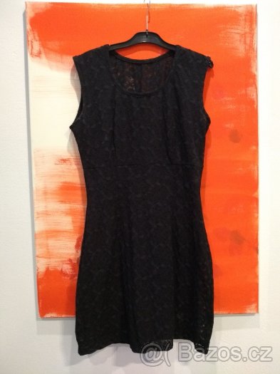 Černé krajkové šaty - 3