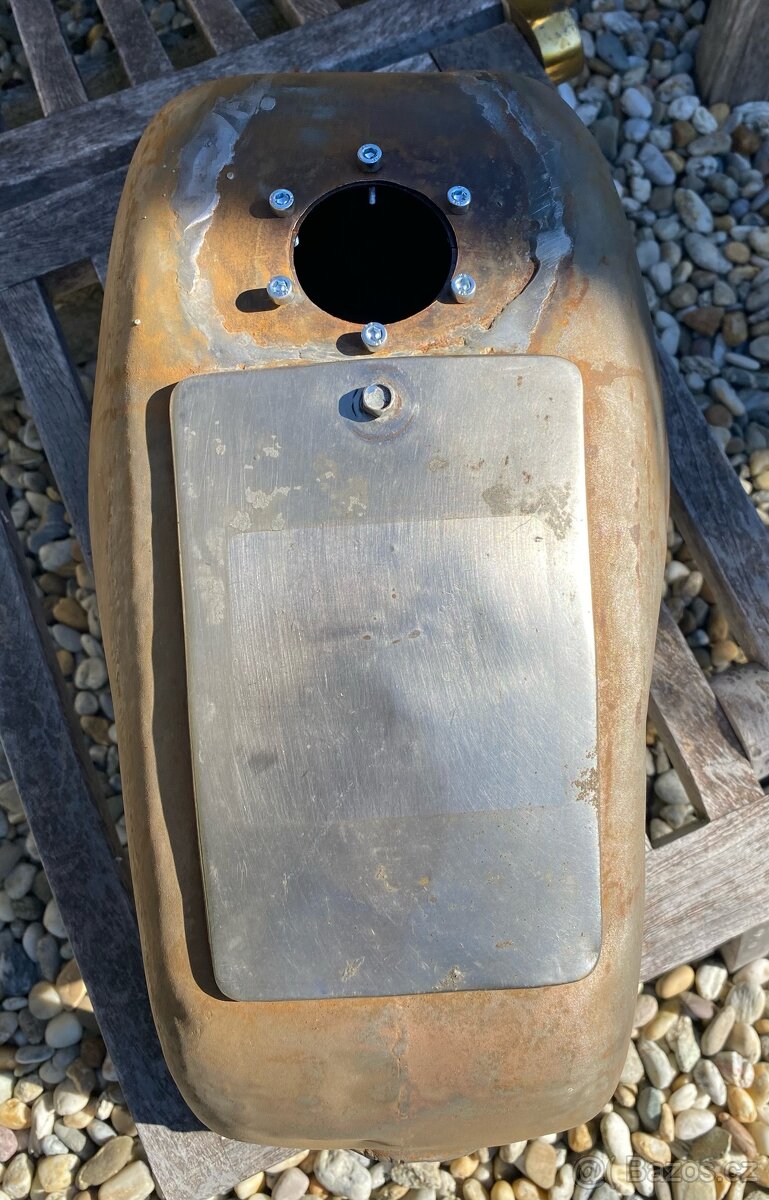 Jawa_Tatran Soutěžní nádrž - 3