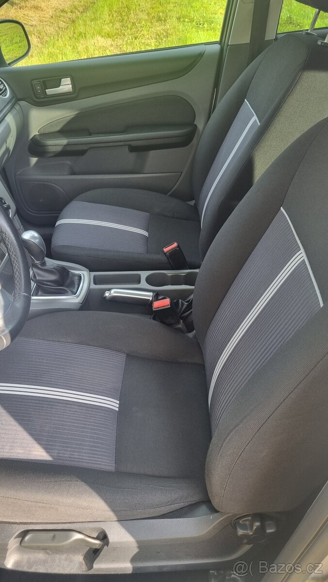 Ford Focus Combi II, 1.6 74 kW, benzín, r. 2010 - 3