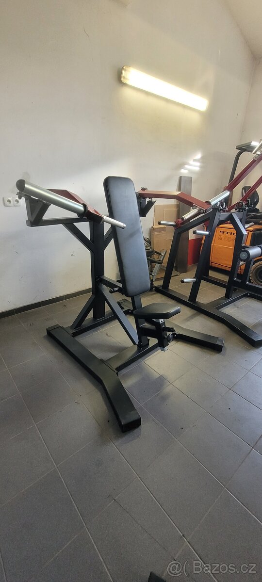 Posilovací stroje typu Hammer - 3