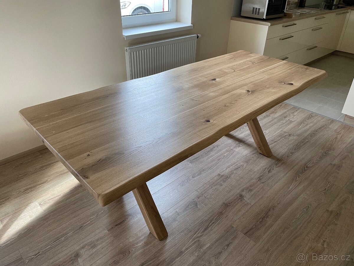 Dubový jídelní stůl - 3