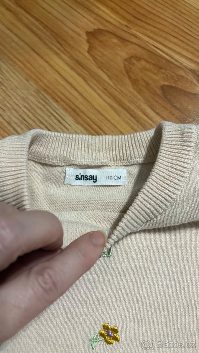 Dívčí svetřík vel. 110 - 3