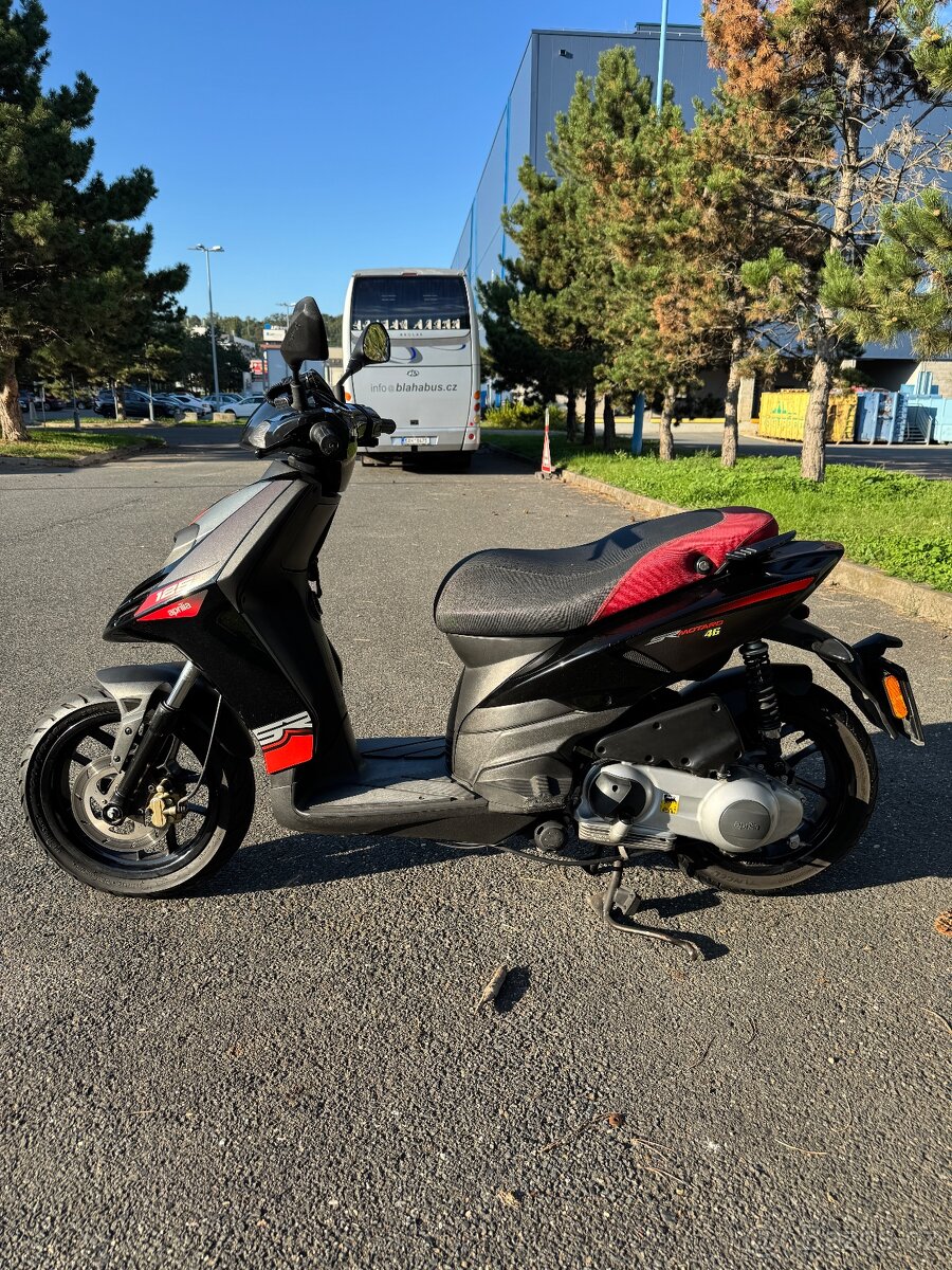 Aprilia SR Motard 125 - 3