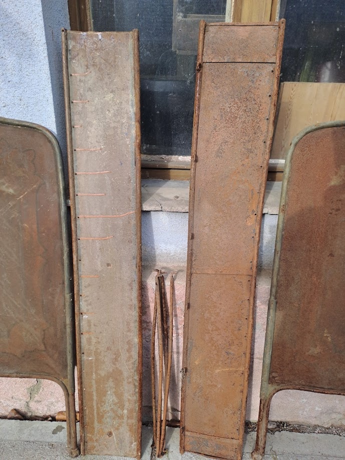 Plechová dětská postýlka - 3