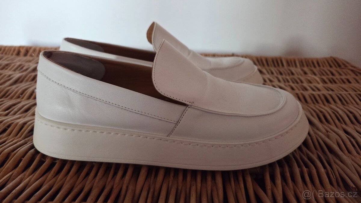 Jako N.O.V.É. kožené boty Baťa vel.: 37 - 3