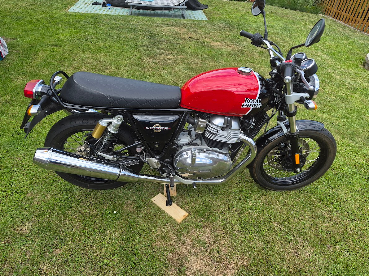Royal Enfield Interceptor 650 - 3