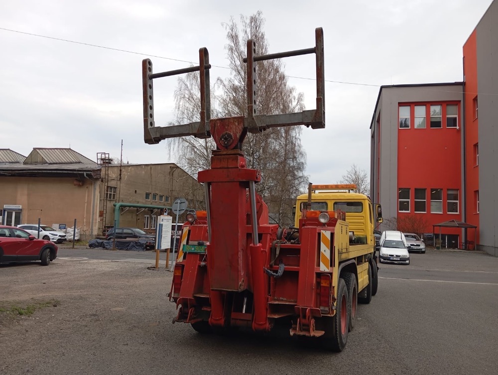 MAN - odtahový speciál - 3