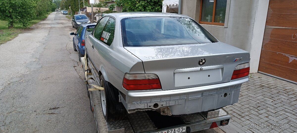 M3 coupé 3,2/ 321 koní - 3