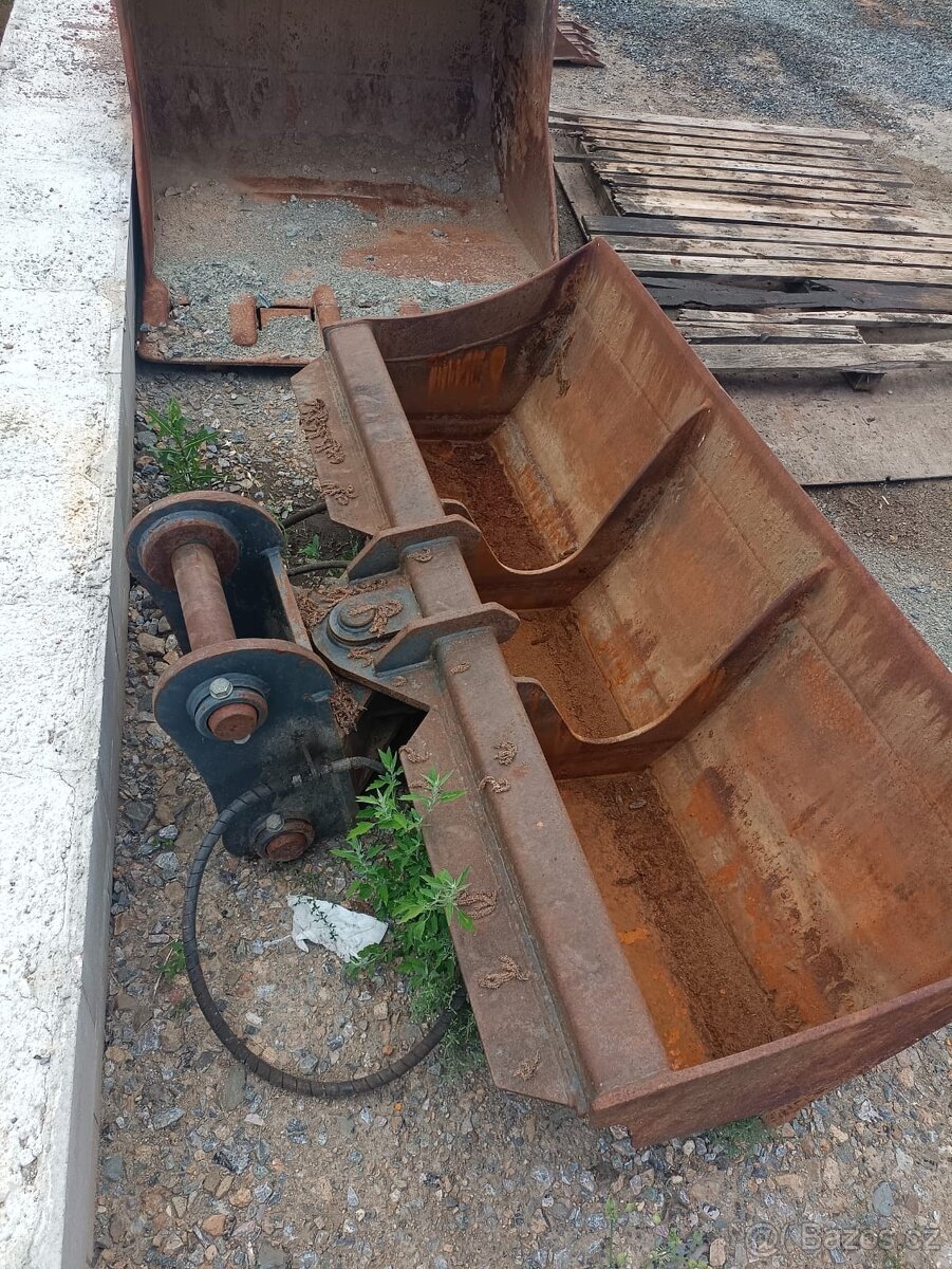 Lžíce svahová hydraulická 200 cm - 3