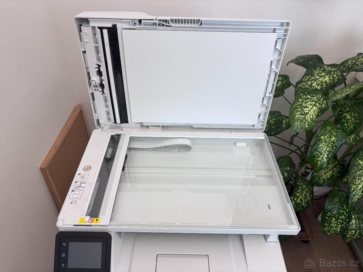 Multifunkční laserová černobílá tiskárna HP LaserJet Pro - 3