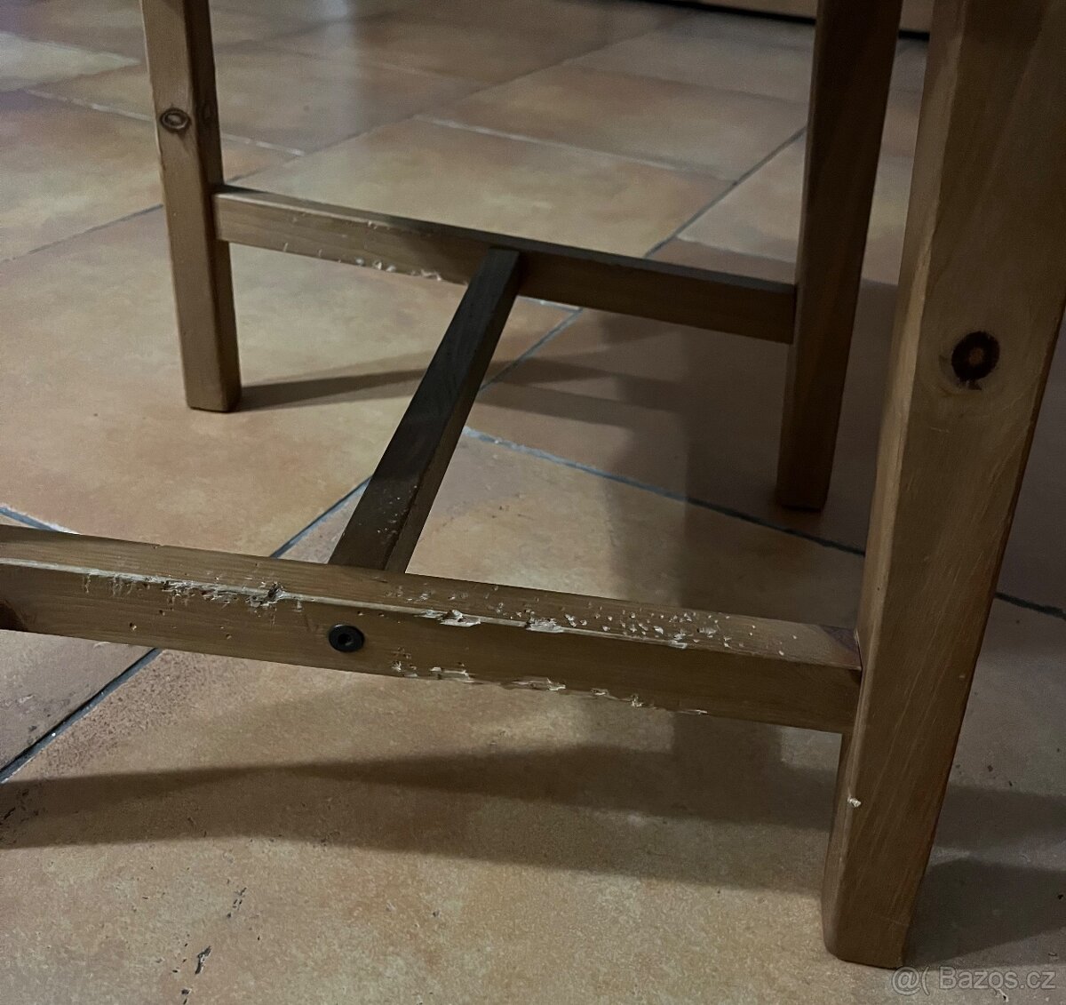 Stůl a židle LESKVIK a 1xkomoda+1xvitrína LESKVIK - 3