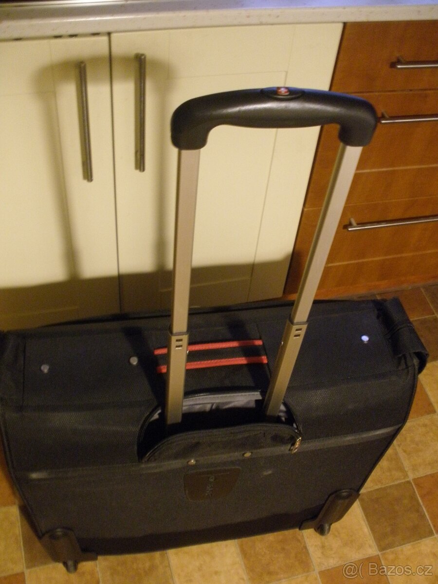 Značkový cestovní kufr WENGER - 3