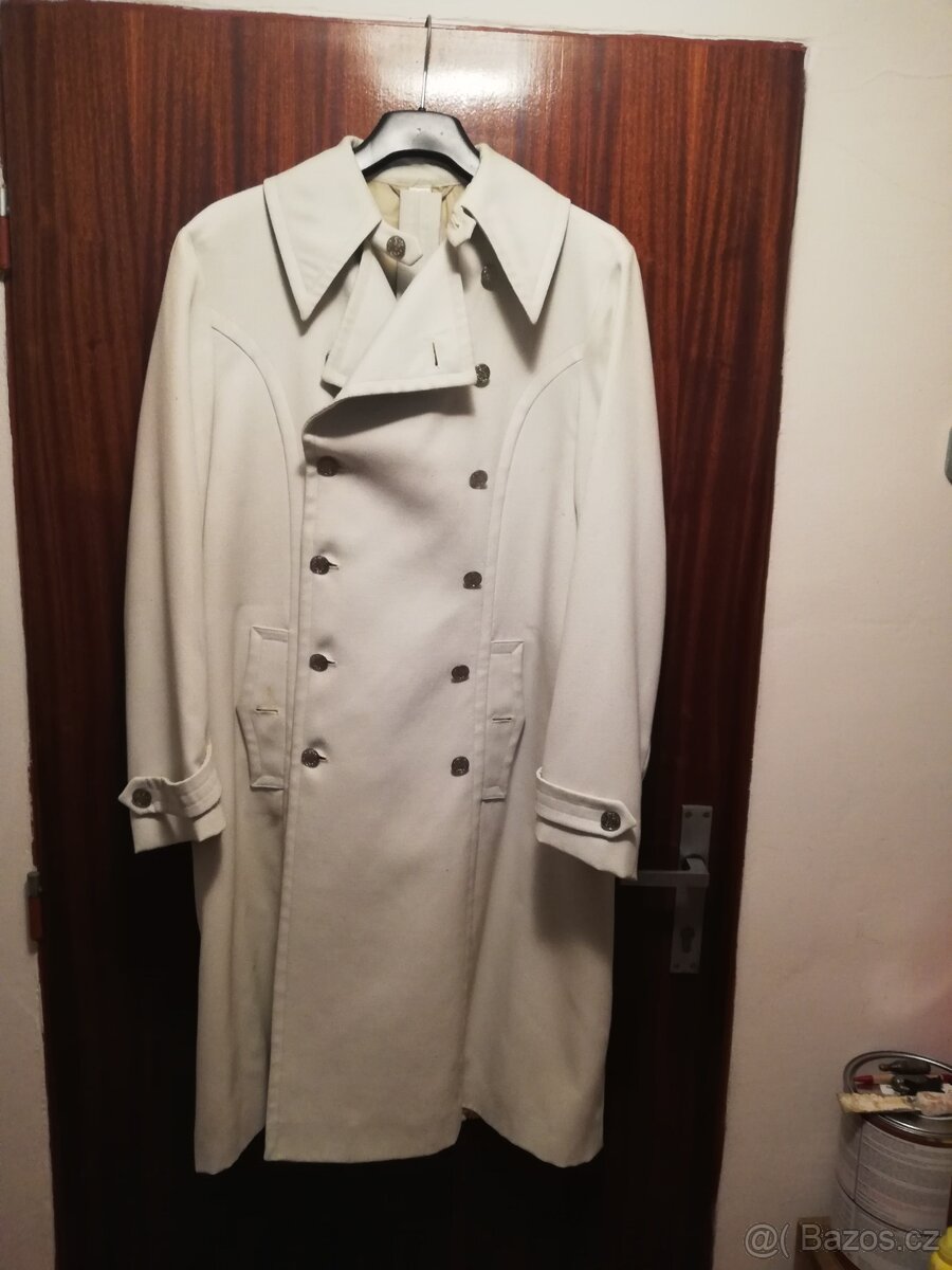 Bílý napoleonský kabát - 3