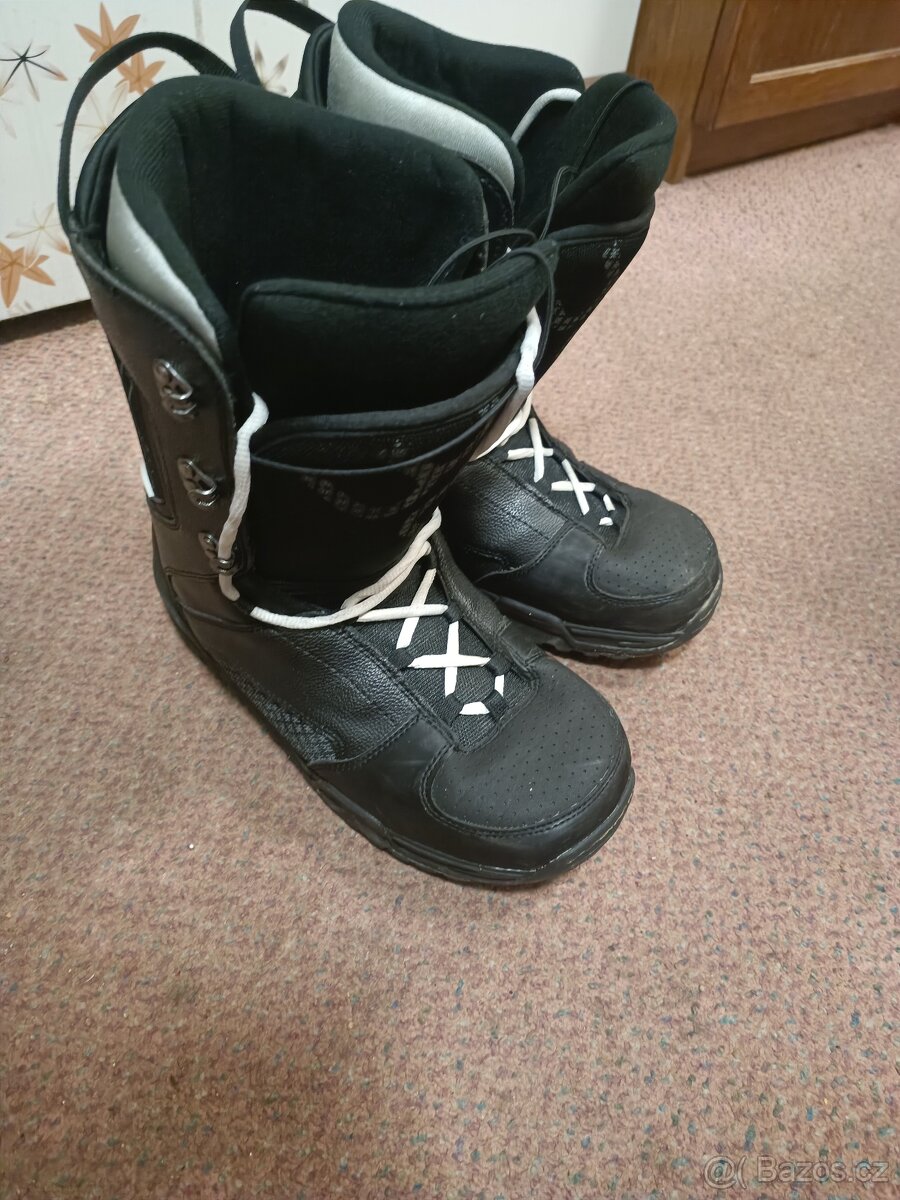 Snowboard+vázání+boty+helma - 3