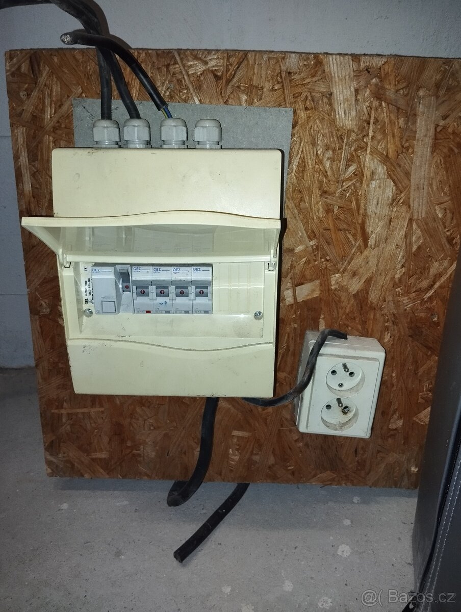 Rozvodná skříň/ rozvaděč. - 3