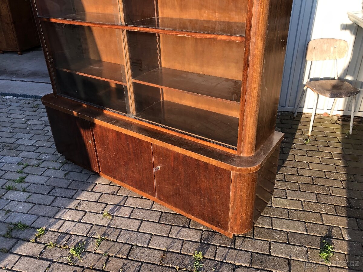 Prodám knihovnu, vitrínu - 3