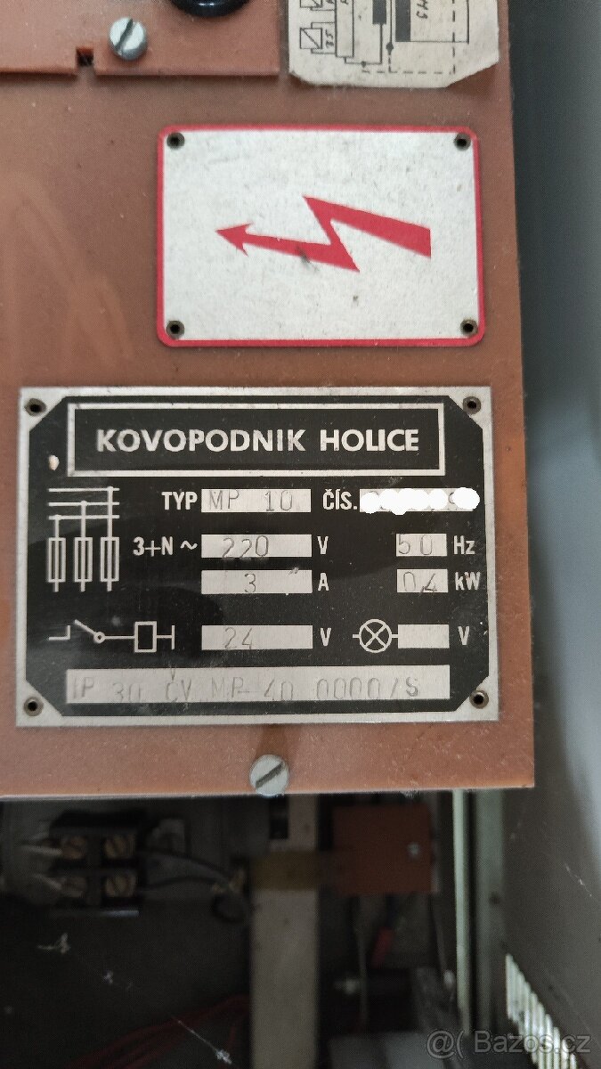 Balicí páskovací stroj MP10 - 3