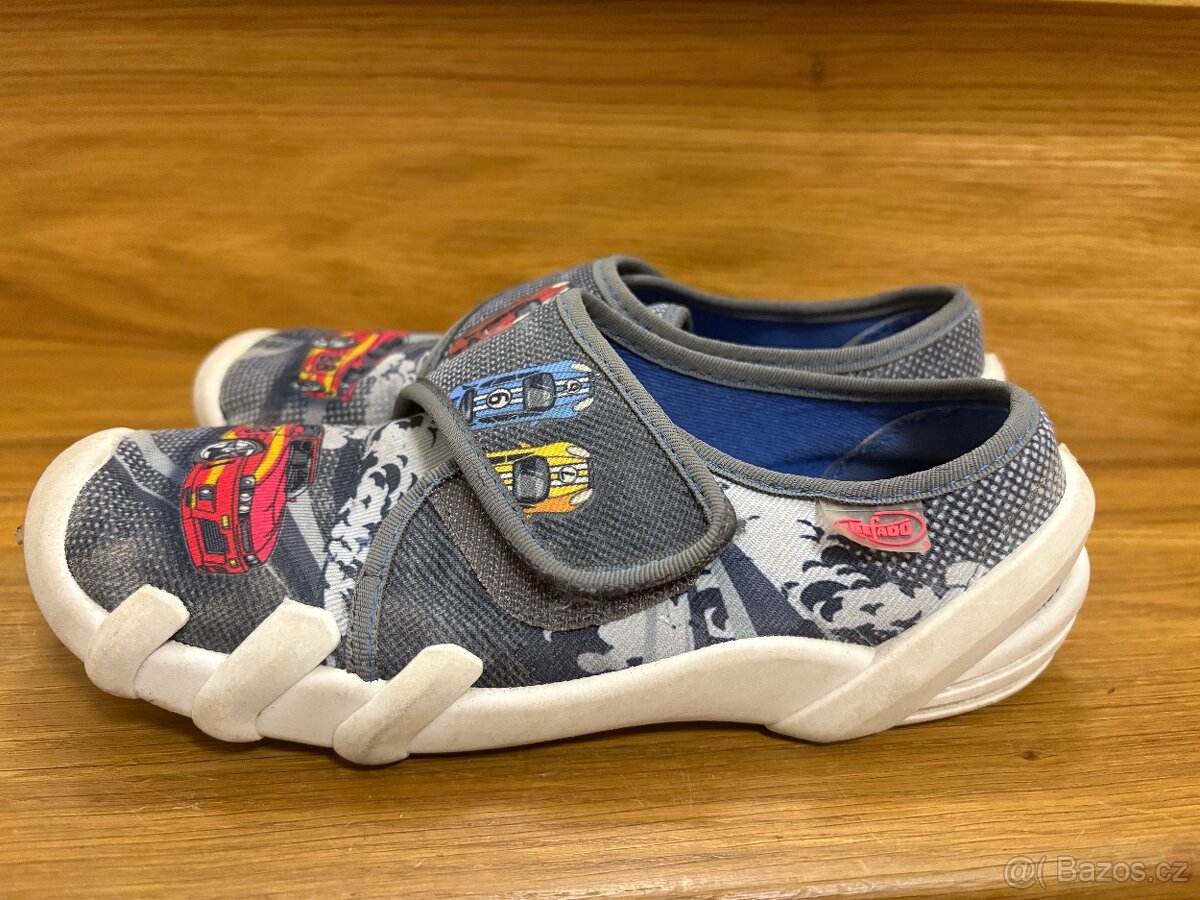 Prodám dětské tenisky/bačkůrky - velikost 34 - 3