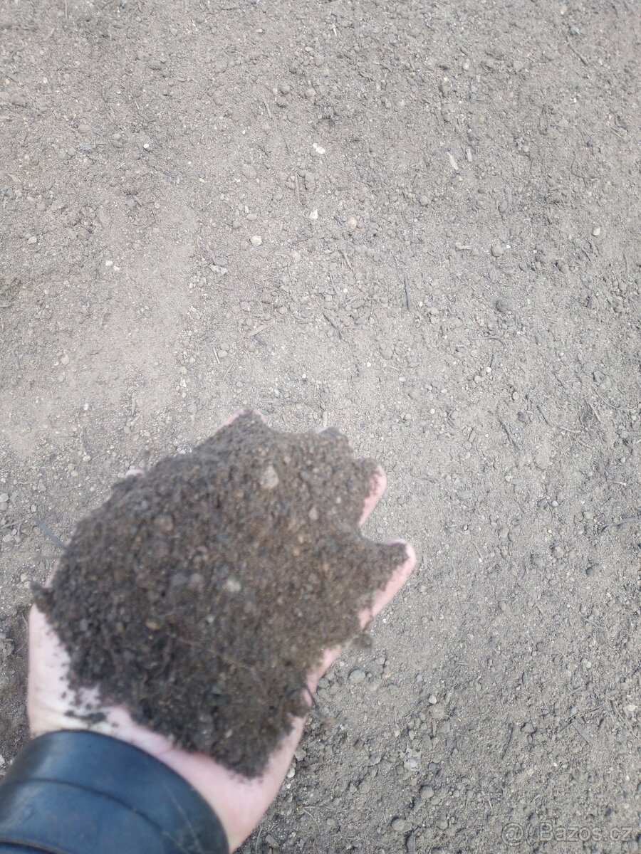 Kompostová hlína tříděná - 3