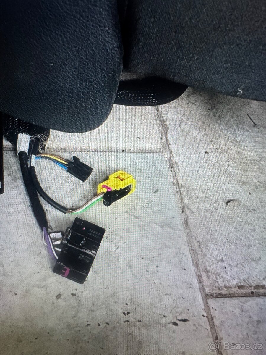 Škoda octavia3 Scout přední sedačky s vyhrevem - 3