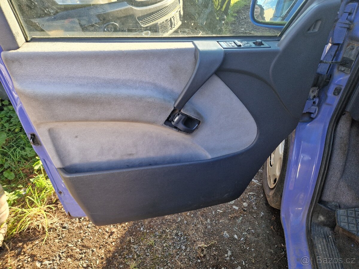 Mercedes Interier W638 - 3