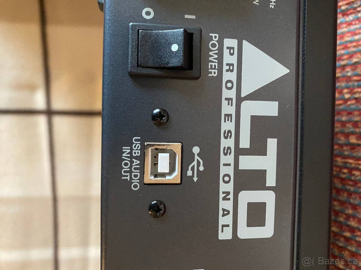 Mixážní pult Alto Live 1202 - 3