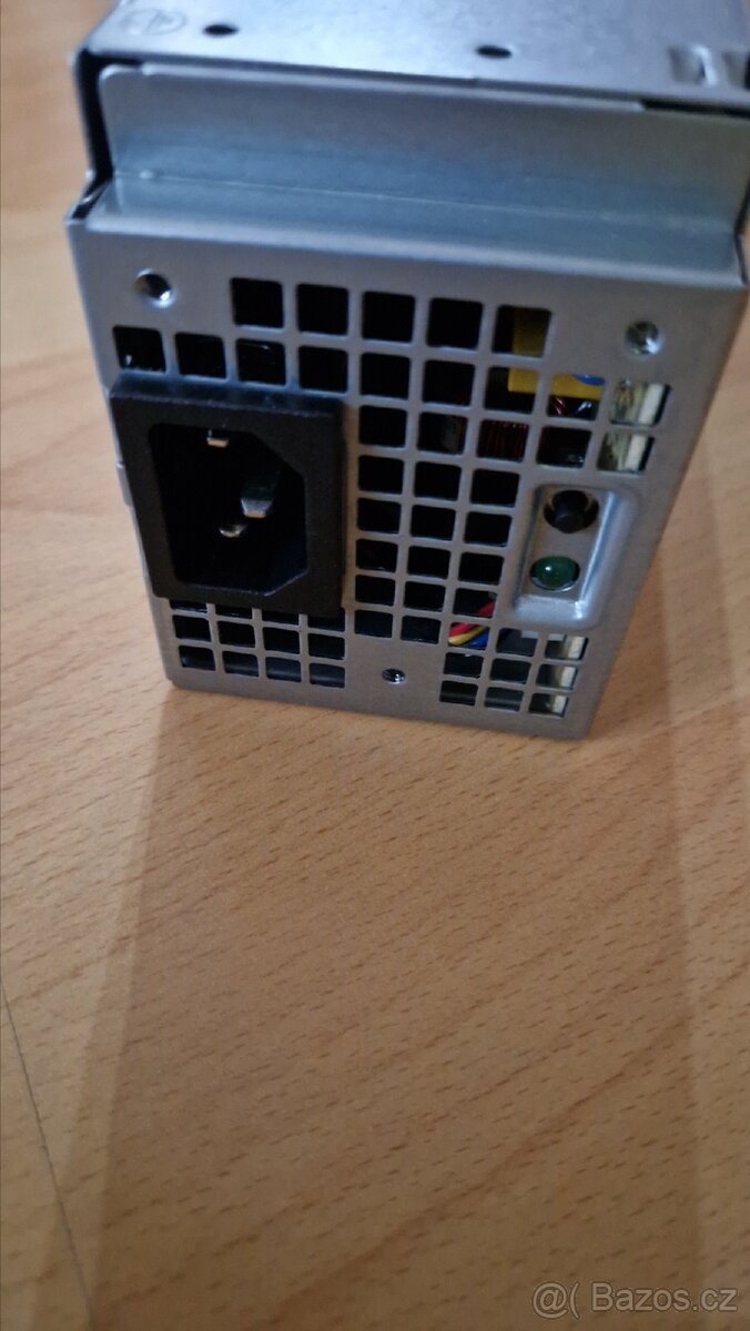 Zdroje SFF a ATX k počítačům - 3