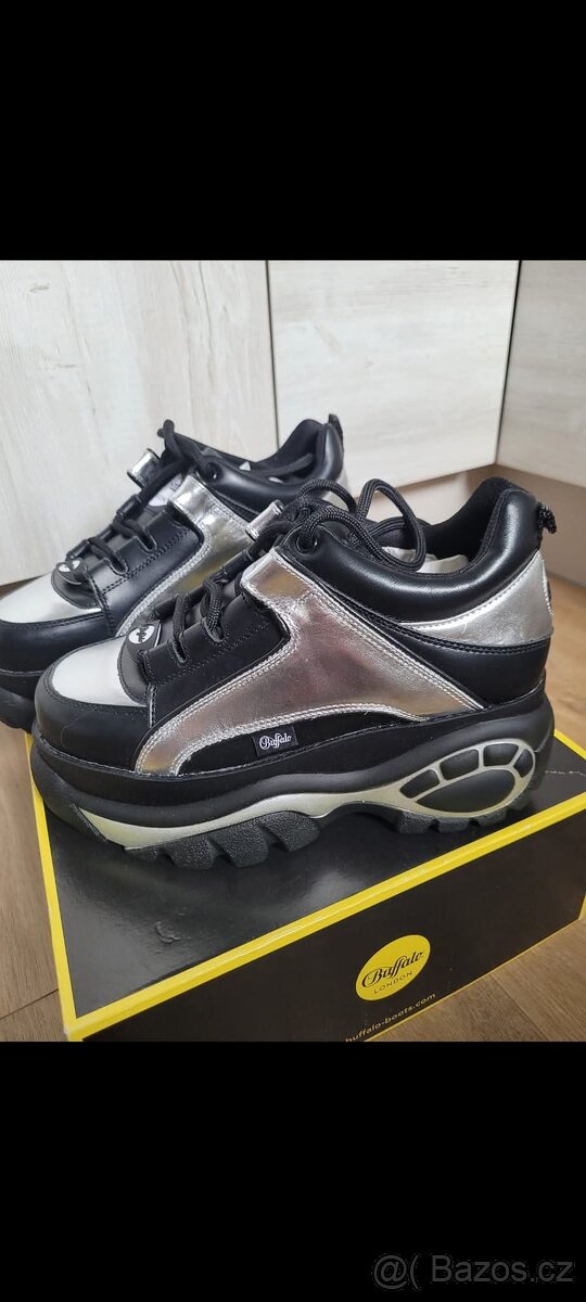 Prodám značkové boty Buffalo London - 3