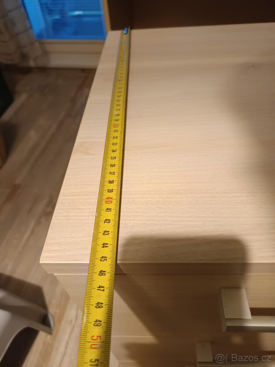 Zakázkový pracovní stůl - 3