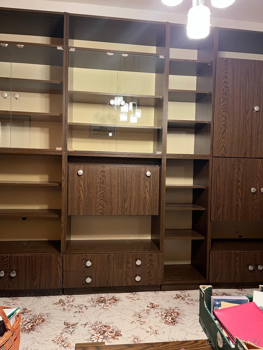 Zachovalá obývací stěna - 3