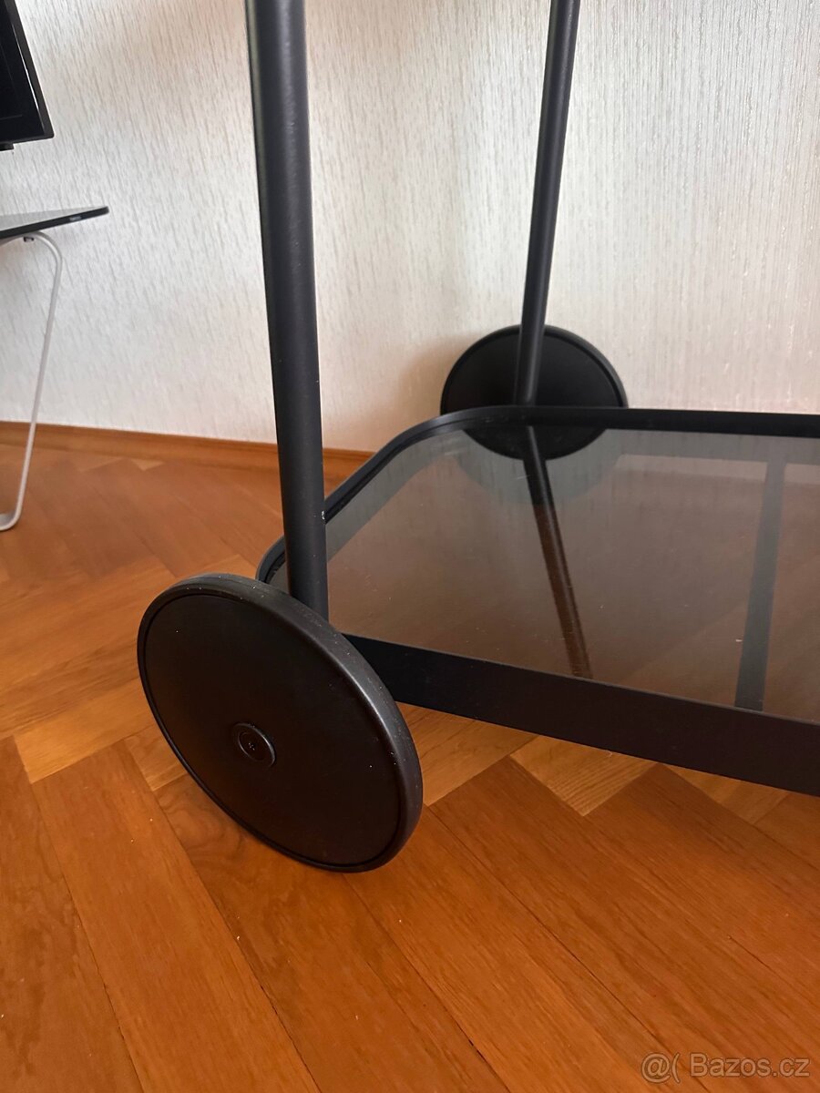 Kovový pojízdný vozík - 3