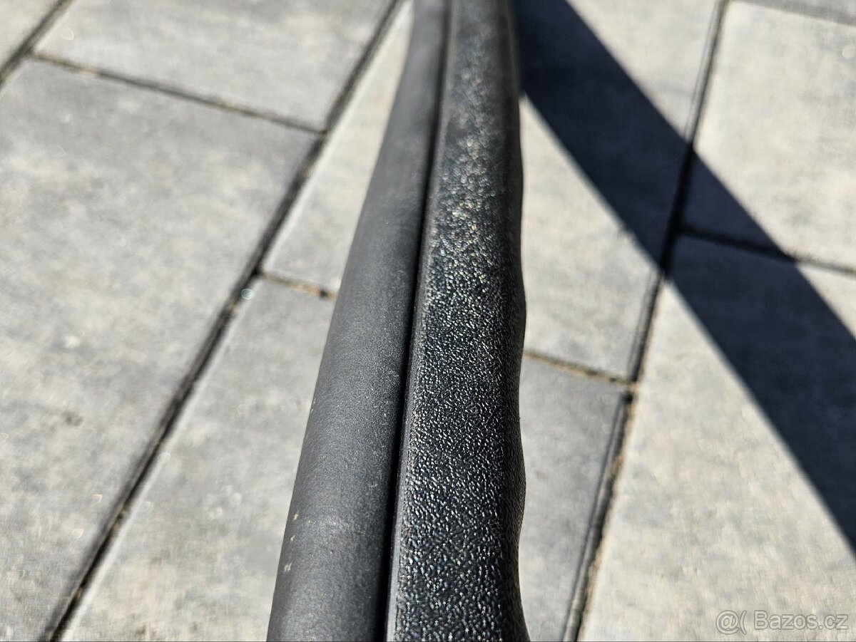 Těsnění levých/pravých zadních dveří Peugeot 308 SW - 3