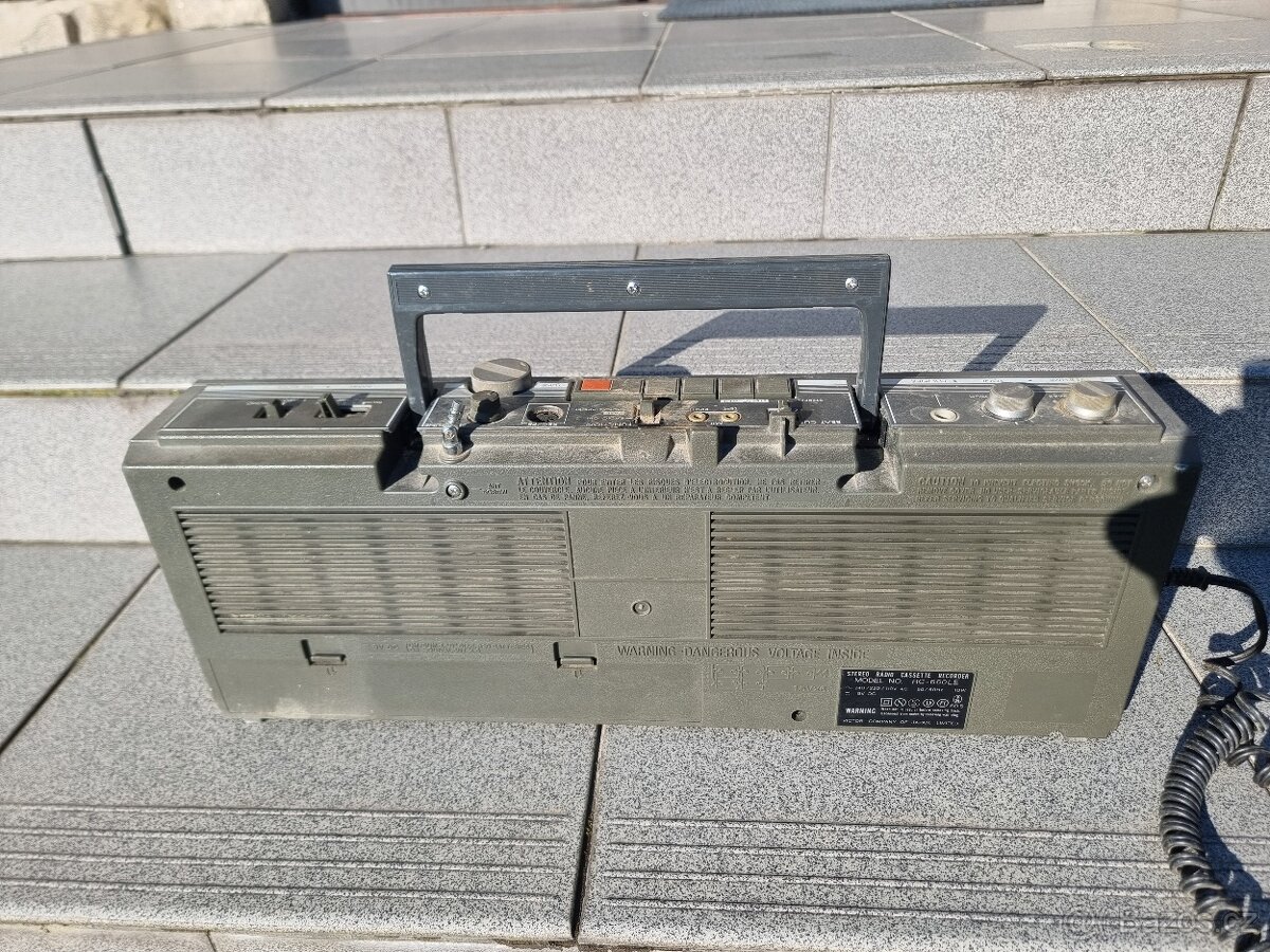 Prodám RETRO radiomagnetofon RC - JVC 660 LE viz foto. - 3