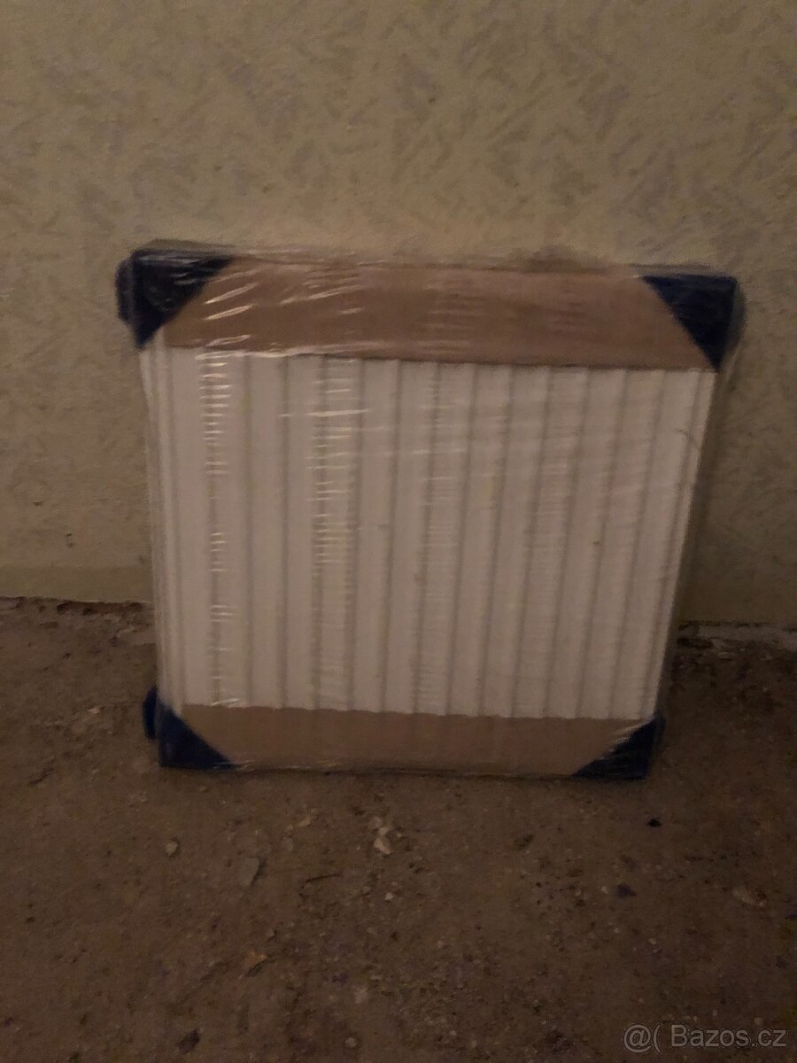 Prodám ,starší nepoužité, zabalené radiátory - 3