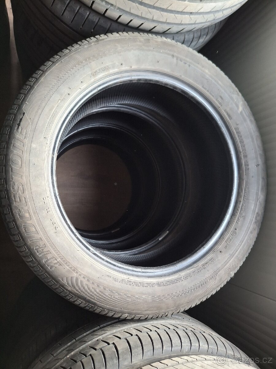 LETNÍ PNEU 235/55/18 Bridgestone
- 3